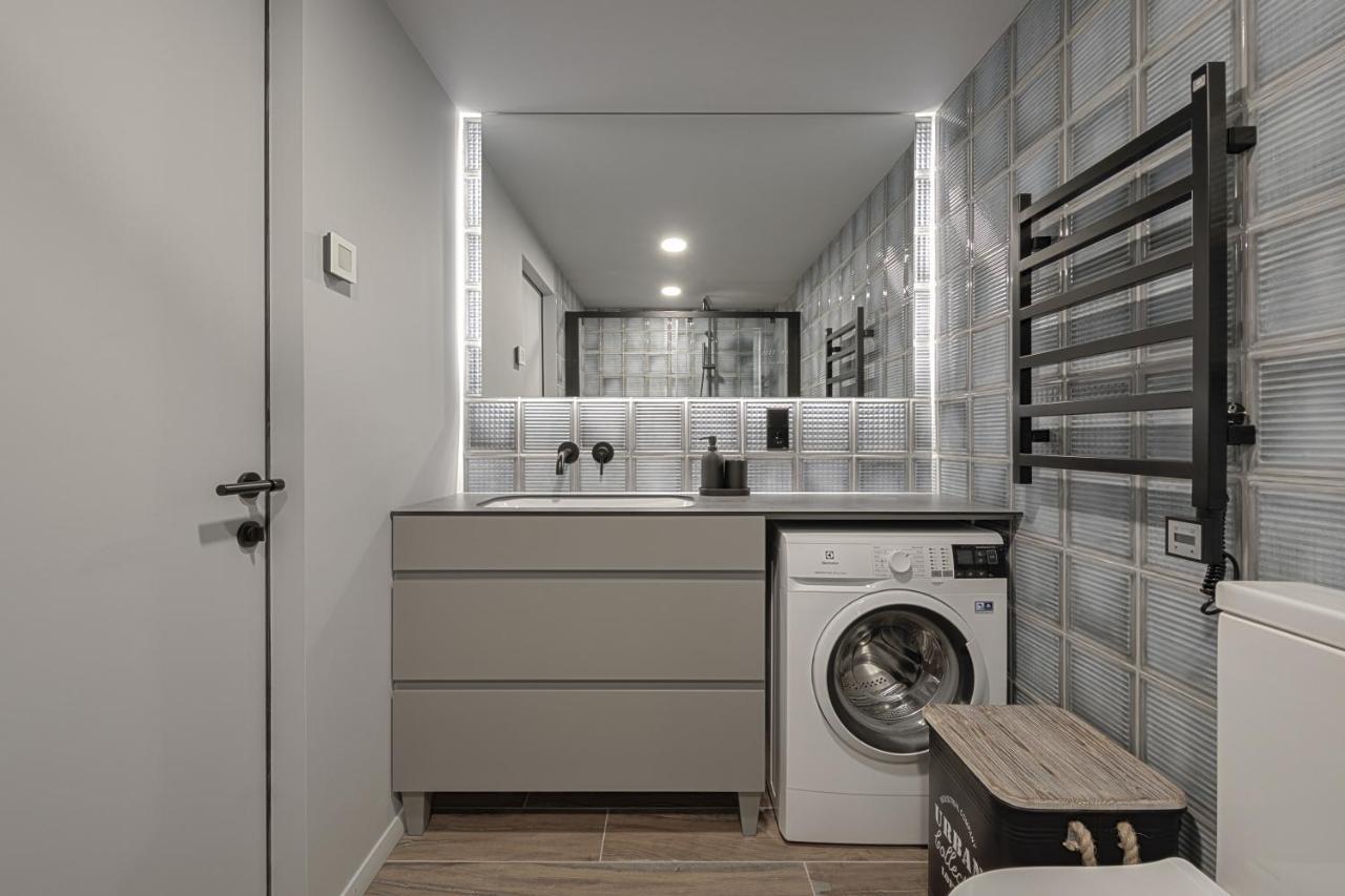 Ivis House Modern Apartment In Vilnius Old Town With Balcony المظهر الخارجي الصورة